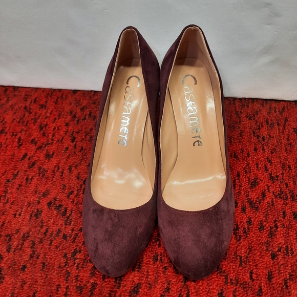 Castamere Red Burgandy Women's Block Heel Pump Slip on Shoes Faux Suede Size 9.5 - Picture 2 of 15